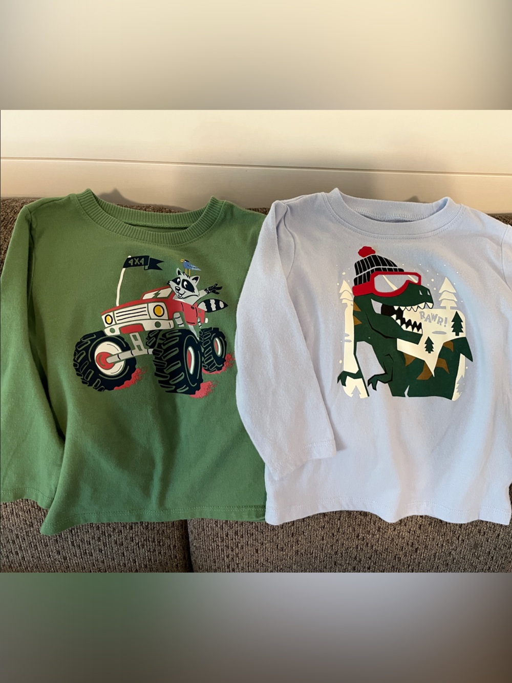 Lot of two long sleeve tees toddler 2T EUC